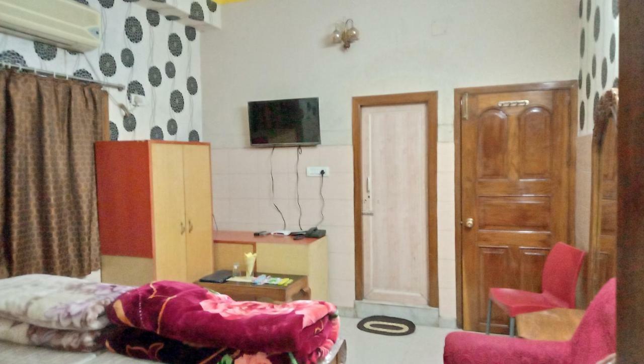 Raiganj Hotel Surja Laxmi מראה חיצוני תמונה